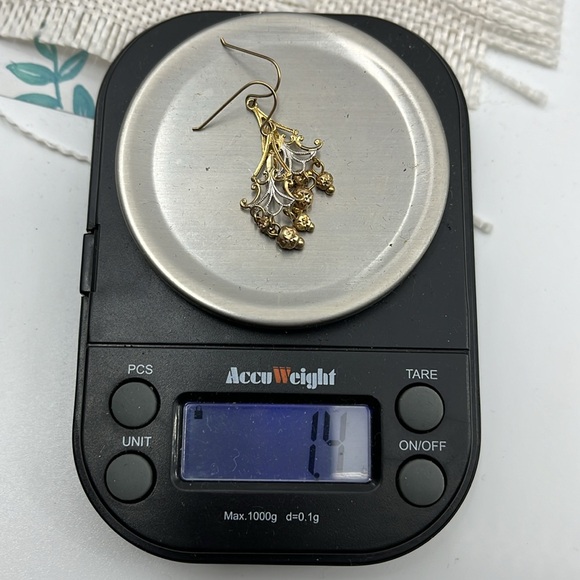 Vintage White & Yellow 10K Gold Chandelier Earrings - Picture 9 of 9